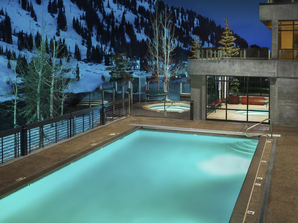 Alta'S Rustler Lodge Экстерьер фото